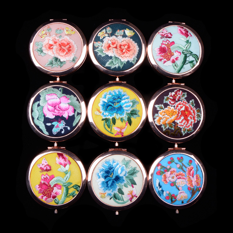 博尔塔拉化妆随身镜精品出国送礼刺绣中国风古风摄影 手绣镜子