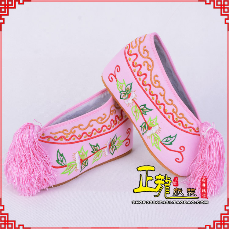 博尔塔拉花旦鞋女绣花彩鞋 舒适款草花内高彩鞋